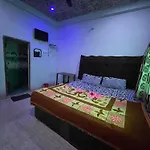 Hotel Shivayy Majestic 3 Km From Kashi Vishwanath Temple