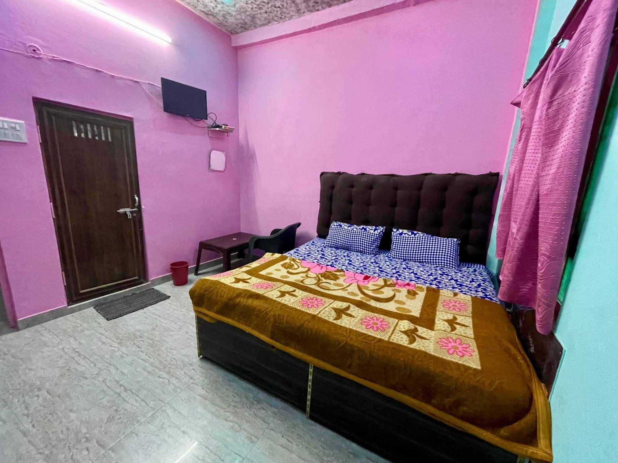 Hotel Shivayy Majestic 3 Km From Kashi Vishwanath Temple